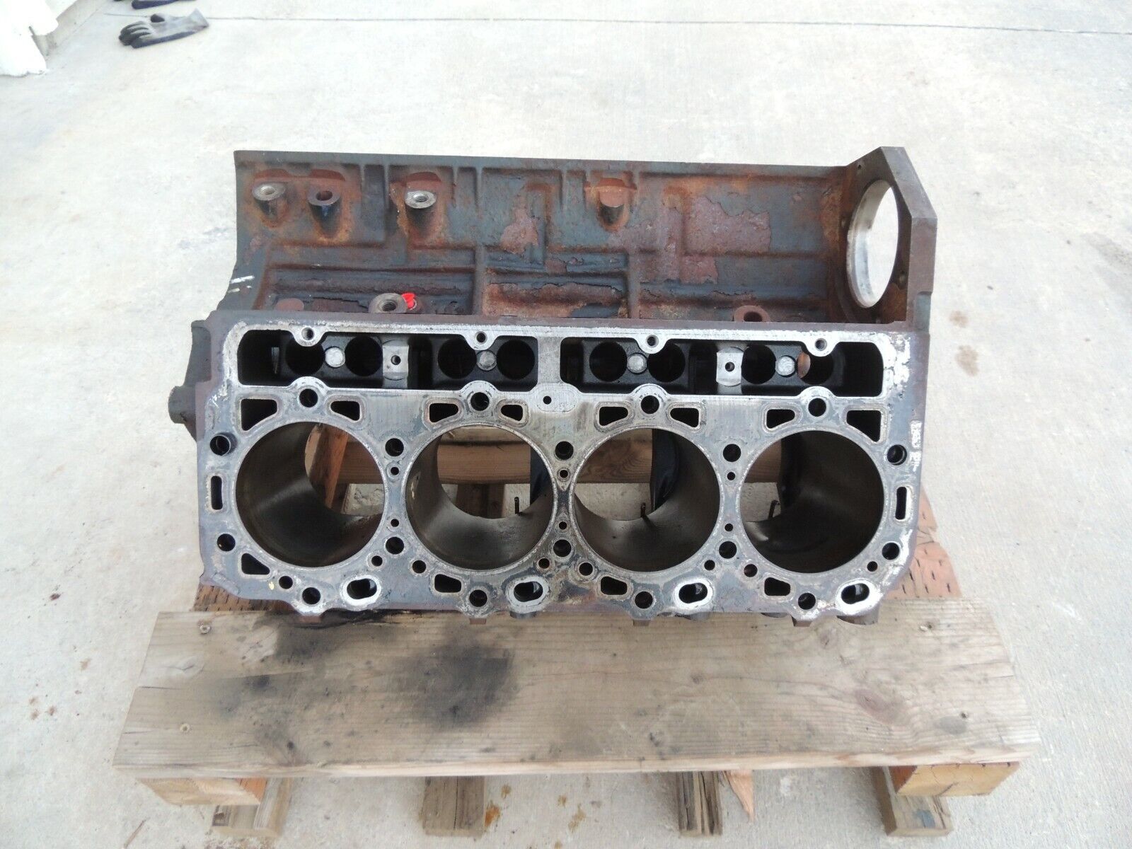 06-07 Chevy/GMC DURAMAX Diesel LBZ 6.6L BARE REBUILDABLE ENGINE BLOCK 97377917