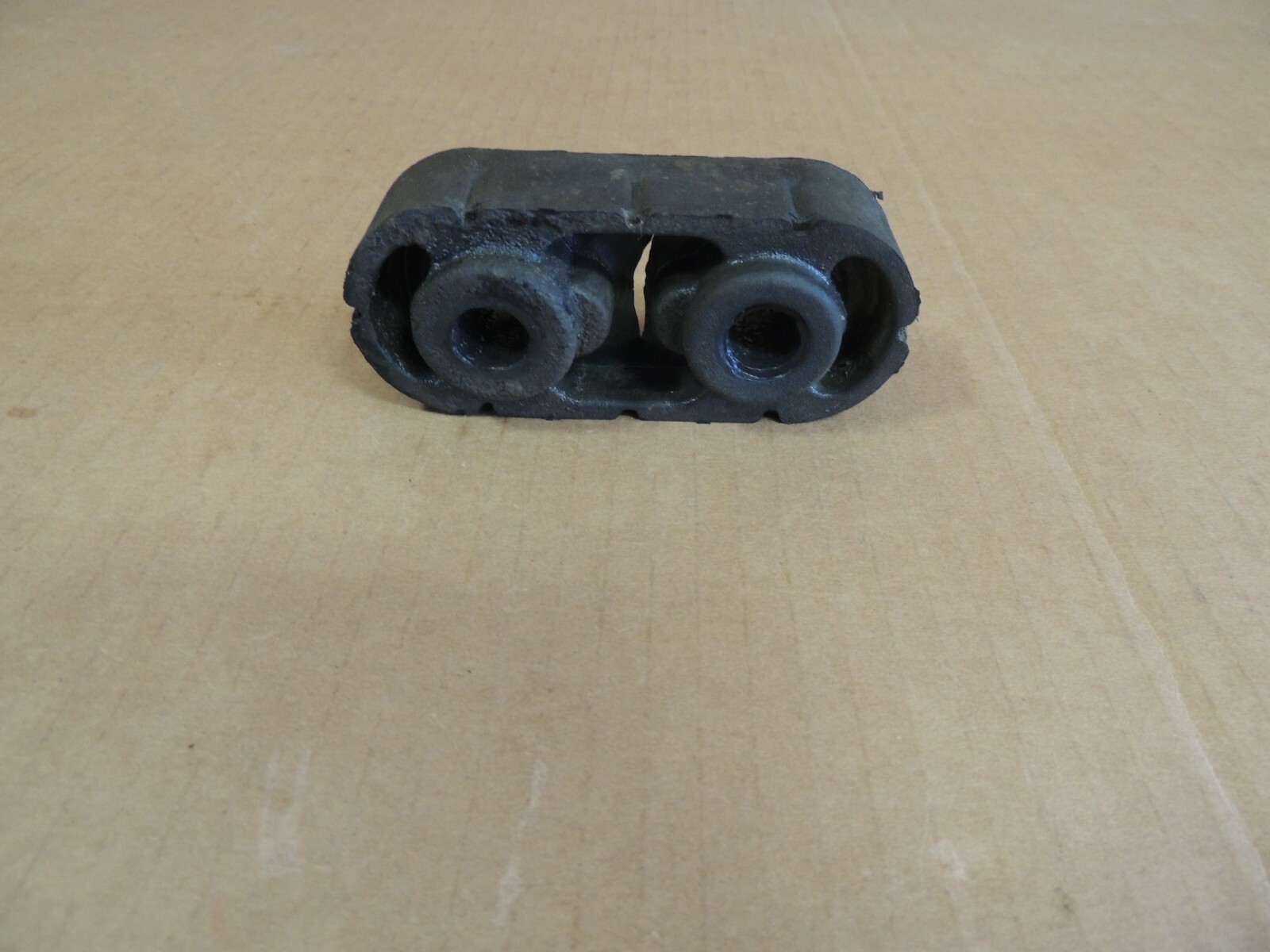99-17 Chevy Silverado/GMC Sierra Exhaust Hanger Pipe Insulator 15092802 GENUINE