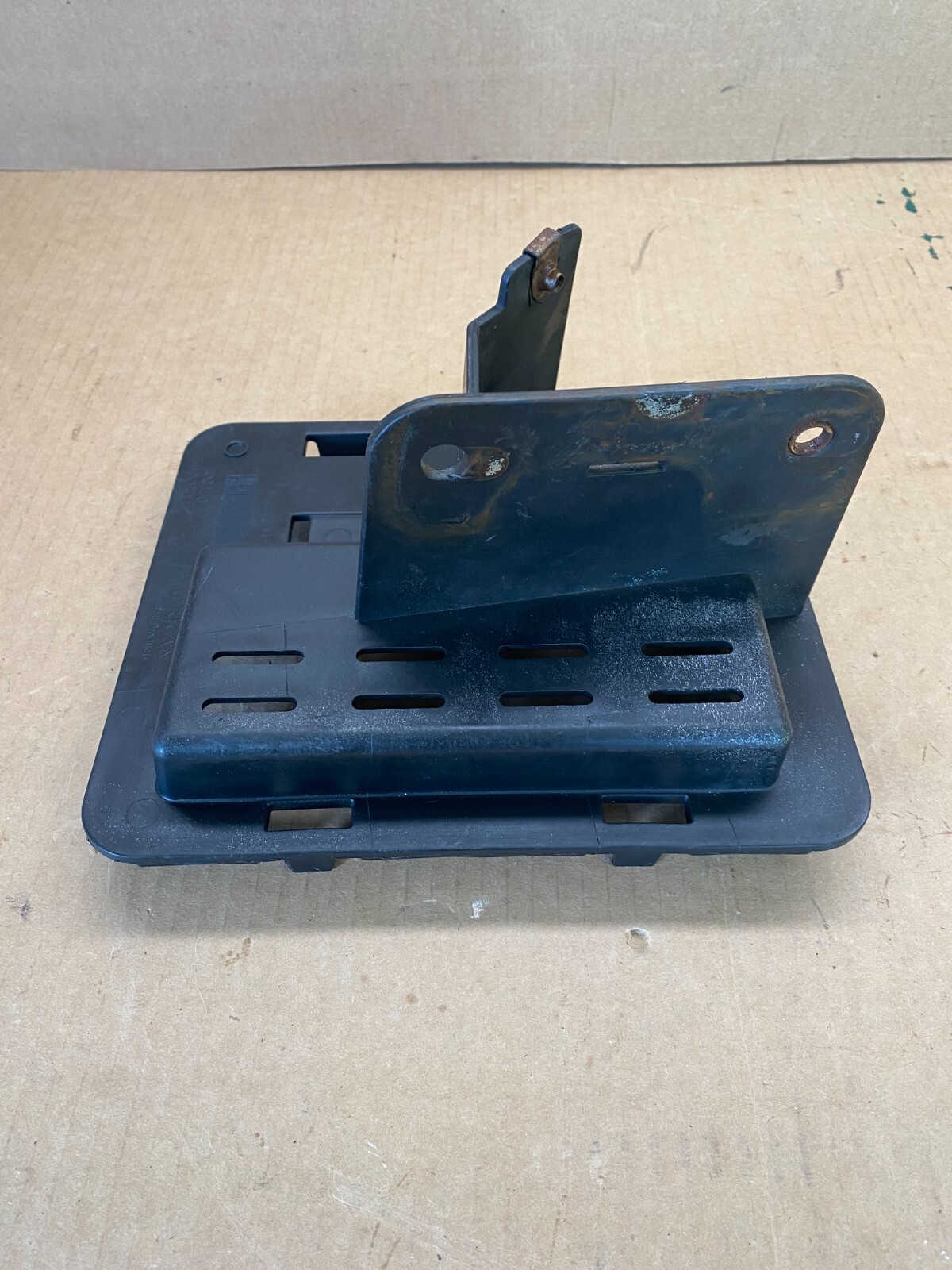 2006-2010 Chevy/GMC LBZ LMM Duramax ECM ECU PCM Bracket 15827915