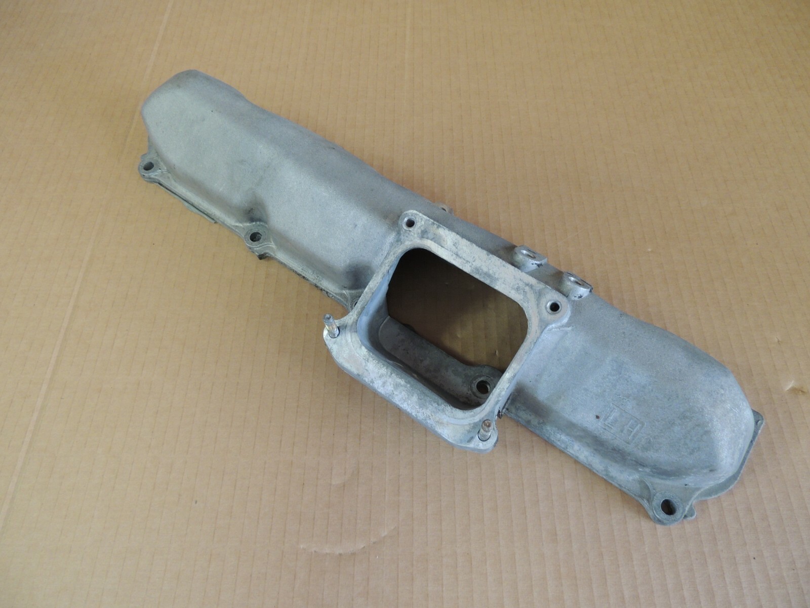 2001-2004 Chevy Silverado/GMC 6.6L LH DURAMAX UPPER VALVE COVER 97223559 GENUINE