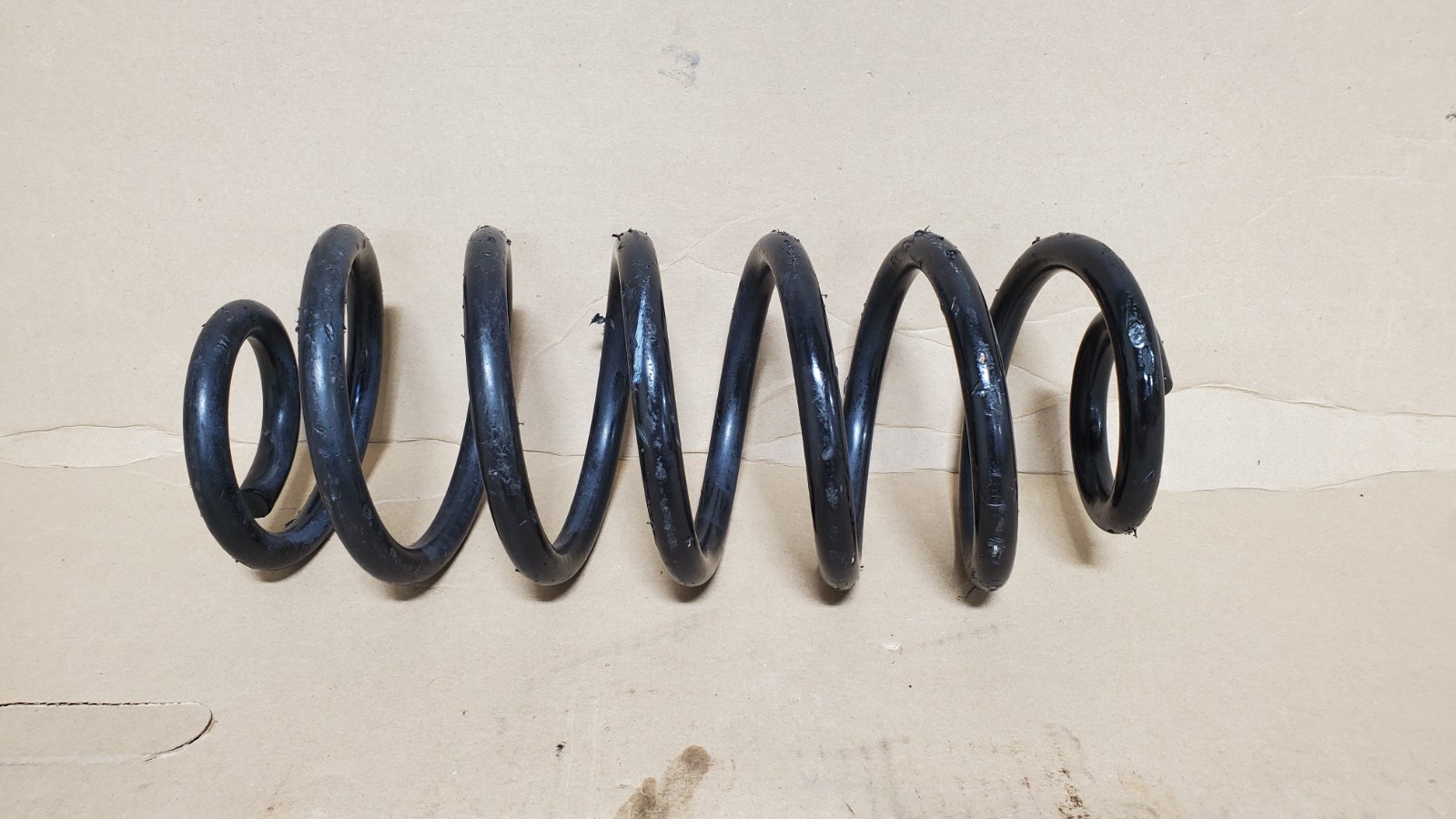 2000-2006 Chevy Suburban/Tahoe GMC Yukon Rear Coil Spring 15182556 Genuine GM OE