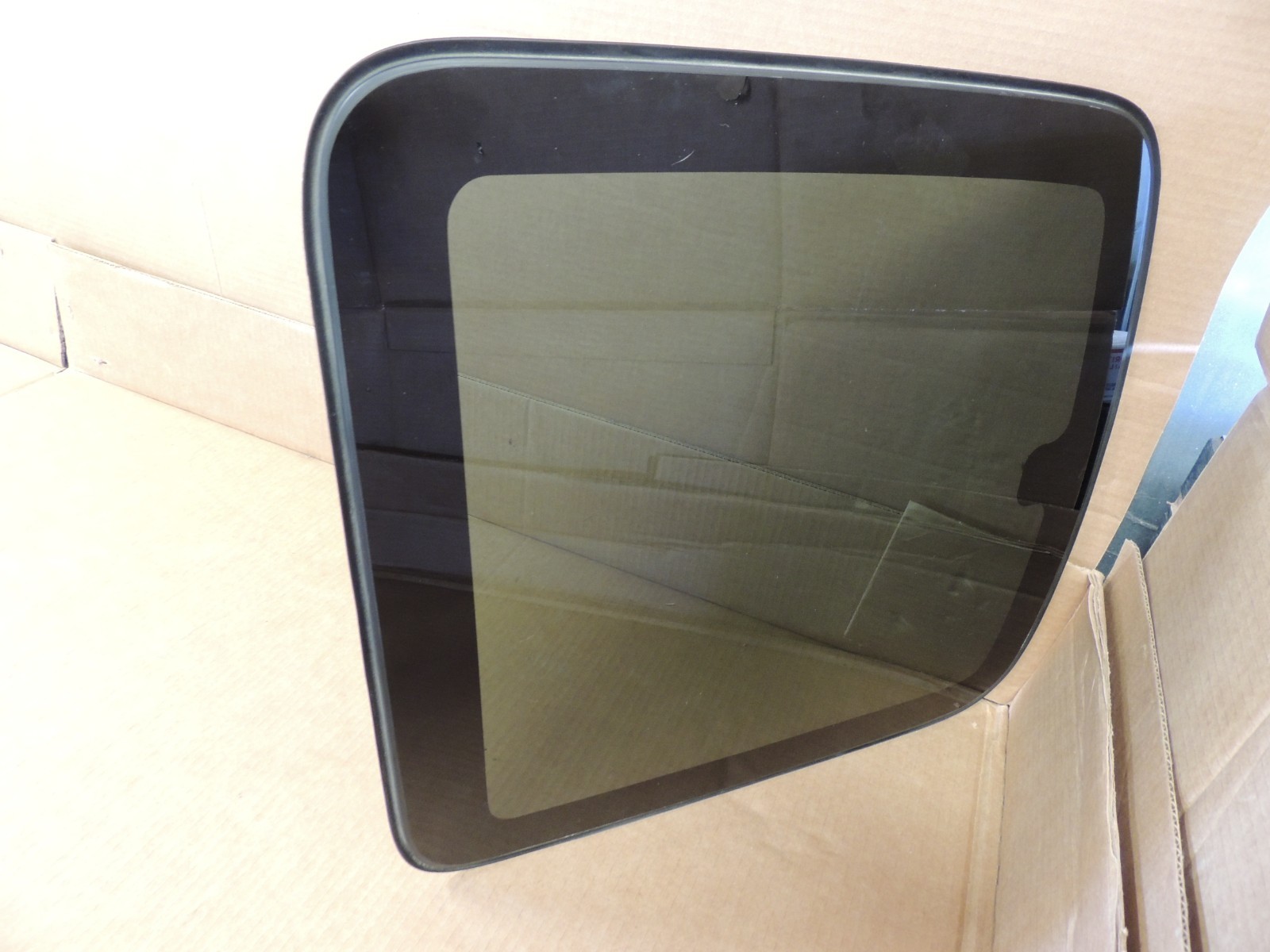 Extended Cab WINDOW/DOOR GLASS-Chevy Silverado/GMC LEFT SIDE Tinted 88939711 OEM