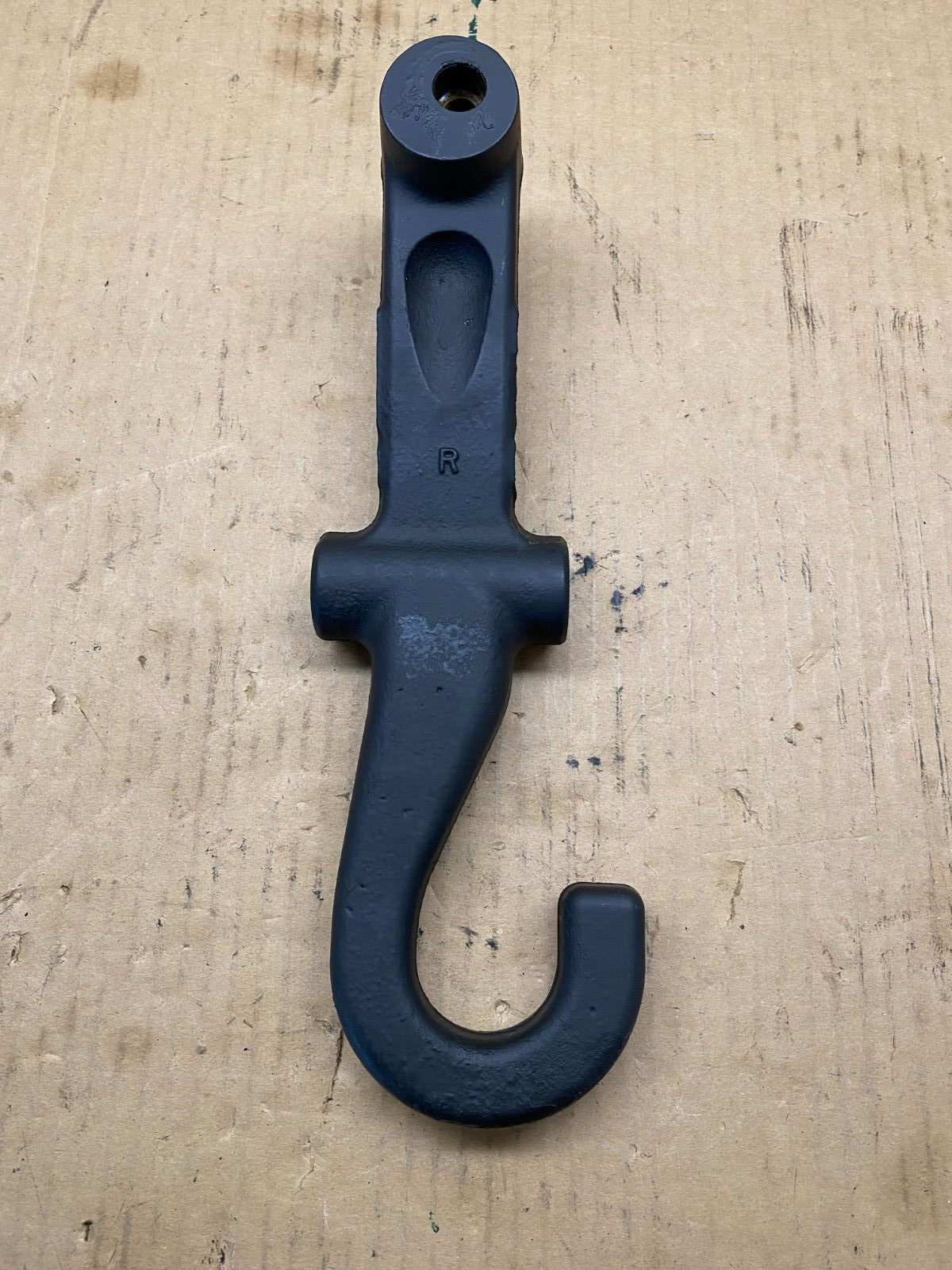 99-07 Chevy Silverado/GMC Sierra 2500 3500 RIGHT FRONT TOW HOOK 15020941 GM OEM