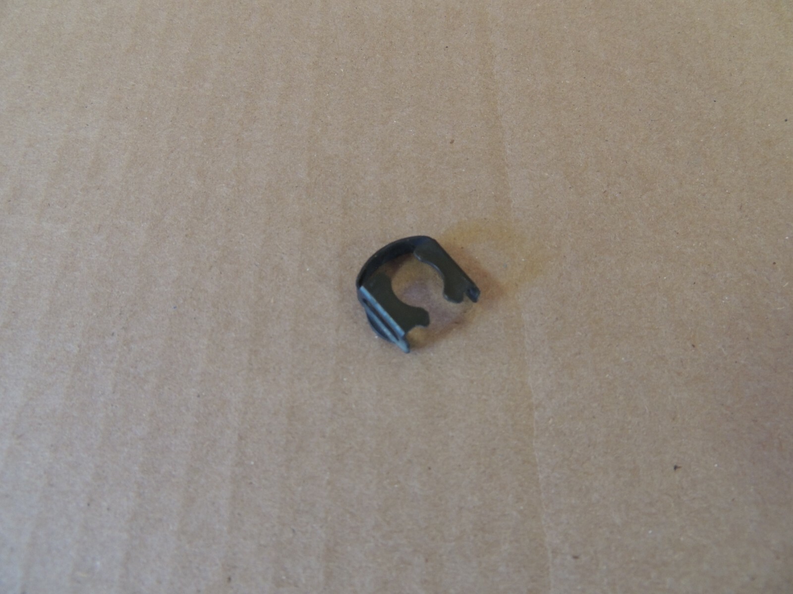 1999-2007 Chevy/GMC 4.8,5.3 6.0 Fuel Injector Retainer CLIP 25317628 GENUINE