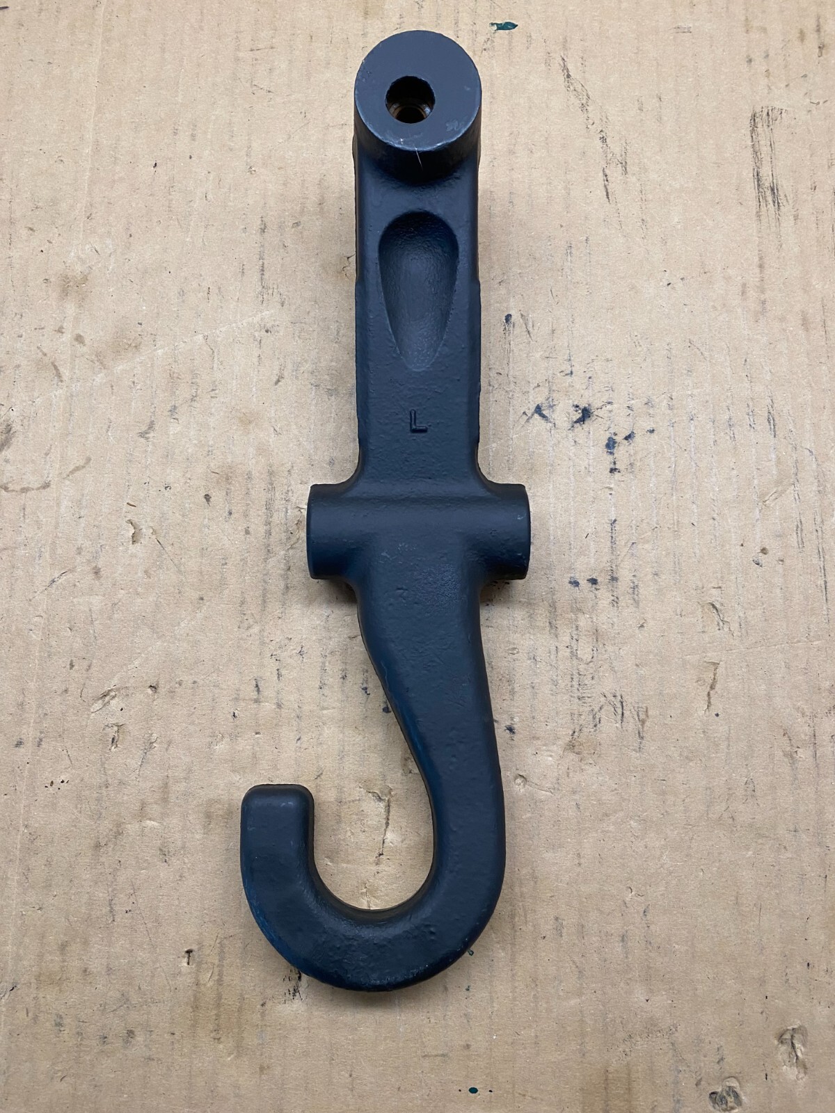 99-07 Chevy Silverado/GMC Sierra 2500 LEFT FRONT TOW HOOK 15020940 GM OEM