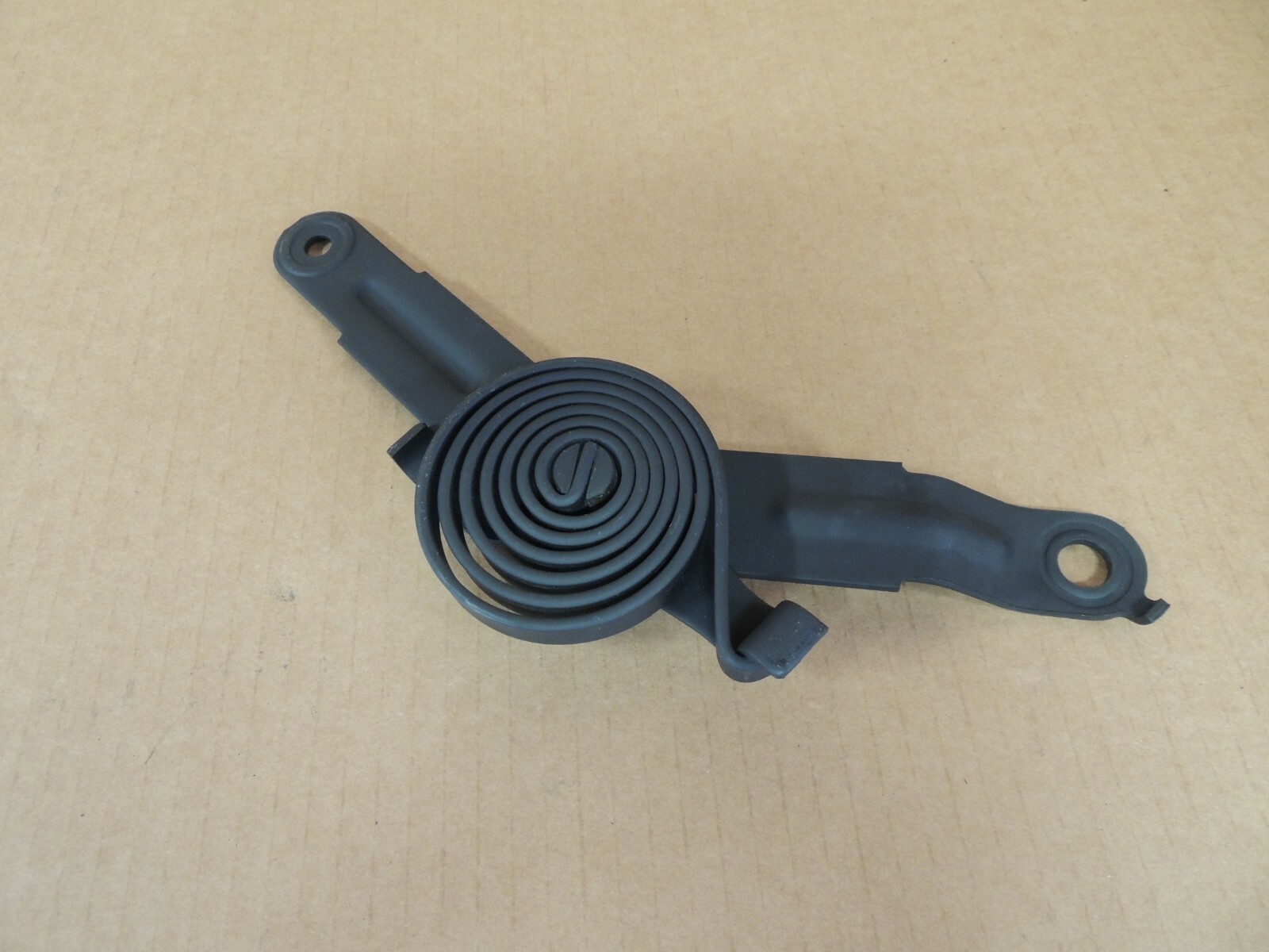 2000-2006 Chevy Silverado/Suburban/GMC Sierra Yukon RIGHT HOOD HINGE-GENUINE GM