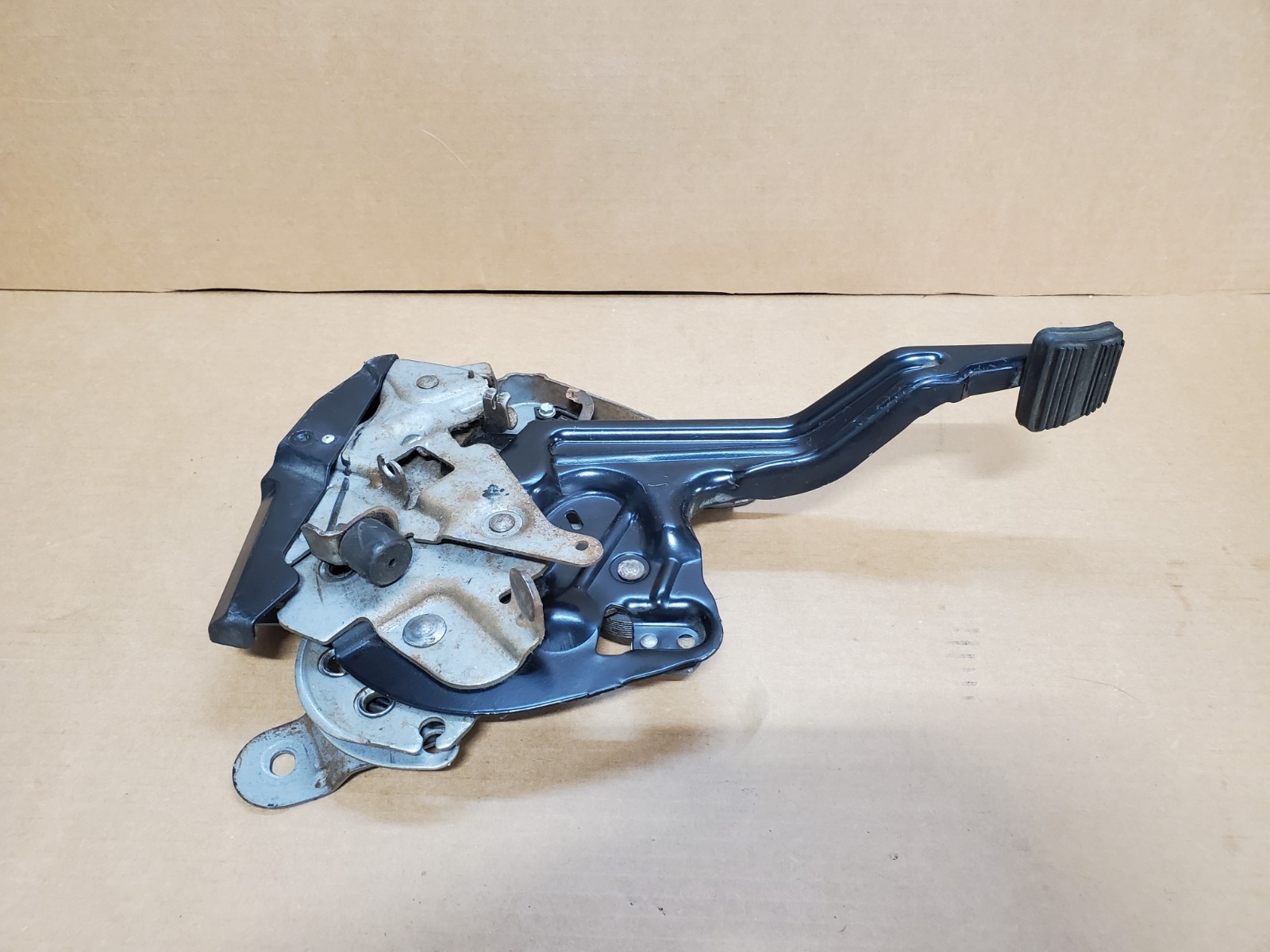 99-07 Chevy Silverado GMC Sierra 1500 EMERGENCY PARK BRAKE LEVER 15185287