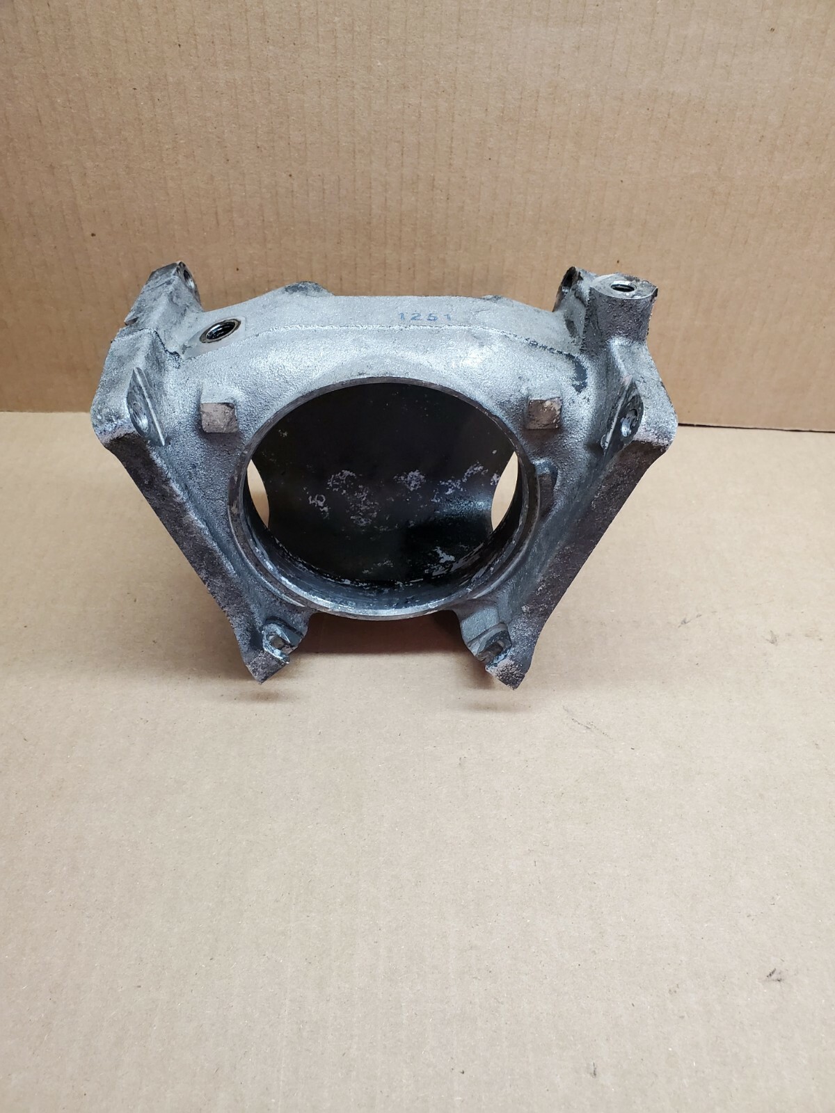 2006-2010 Chevy Silverado/GMC Duramax LBZ LMM INTAKE Y BRIDGE DUCT 897363569 OEM