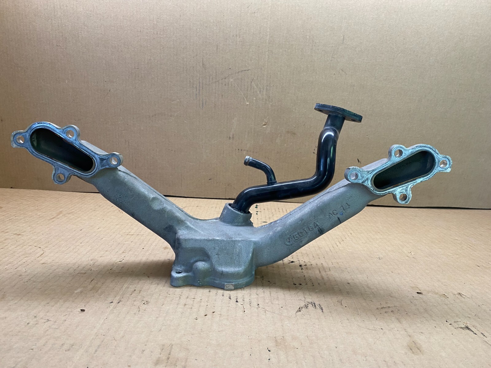 01-07 Chevy Duramax LB7/LLY/LBZ COOLING THERMOSTAT HOUSING 898082690 w/o Sensor