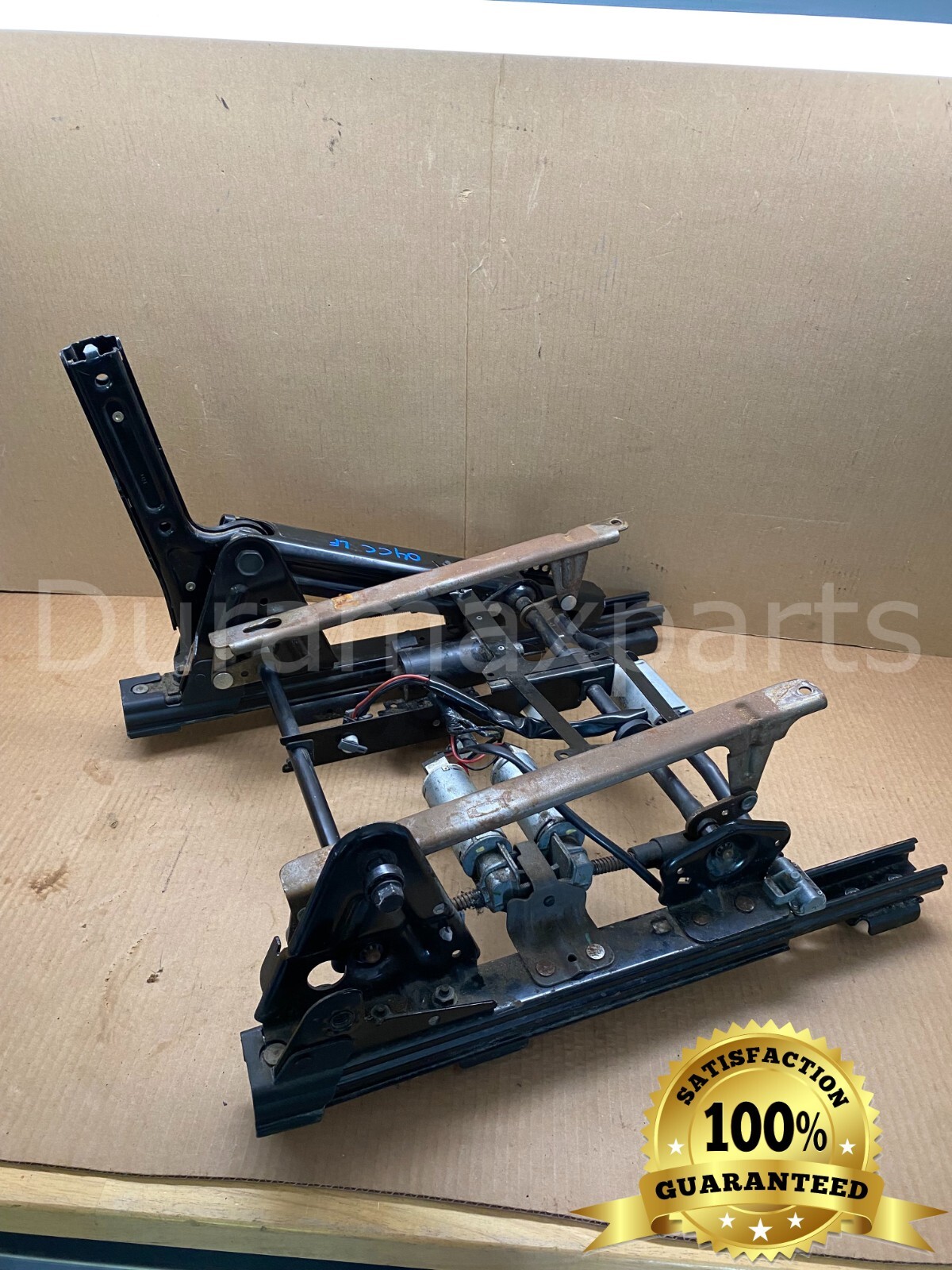03-06 Chevy Silverado/GMC Sierra Crew Cab LF SEAT TRACK FRAME w Motor