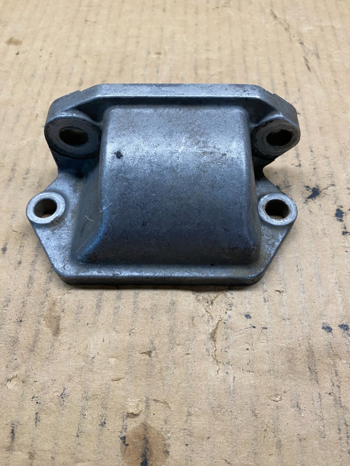 2001-2010 Chevy/GMC DURAMAX 6.6L ENGINE OIL COOLER ADAPTER 12684475 GENUINE!