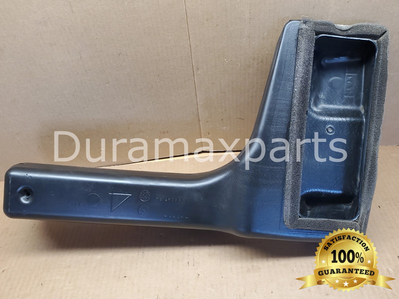 2001-05 Chevy Silverado/GMC Sierra Crew Cab RIGHT REAR PRESSURE VENT 15094724
