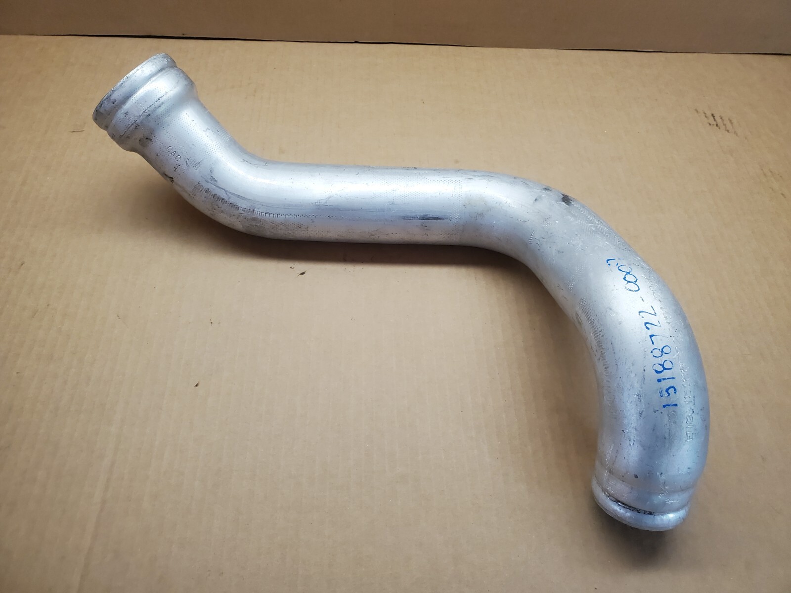 2004.5 – 2005 Chev Silverado/GMC LLY Duramax Intercooler Cold Side Pipe 15188722