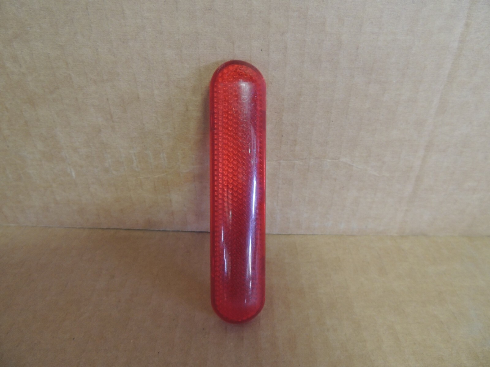 99-07 CHEVY SILVERADO/GMC SIERRA RED DOOR PANEL REFLECTOR 15961884