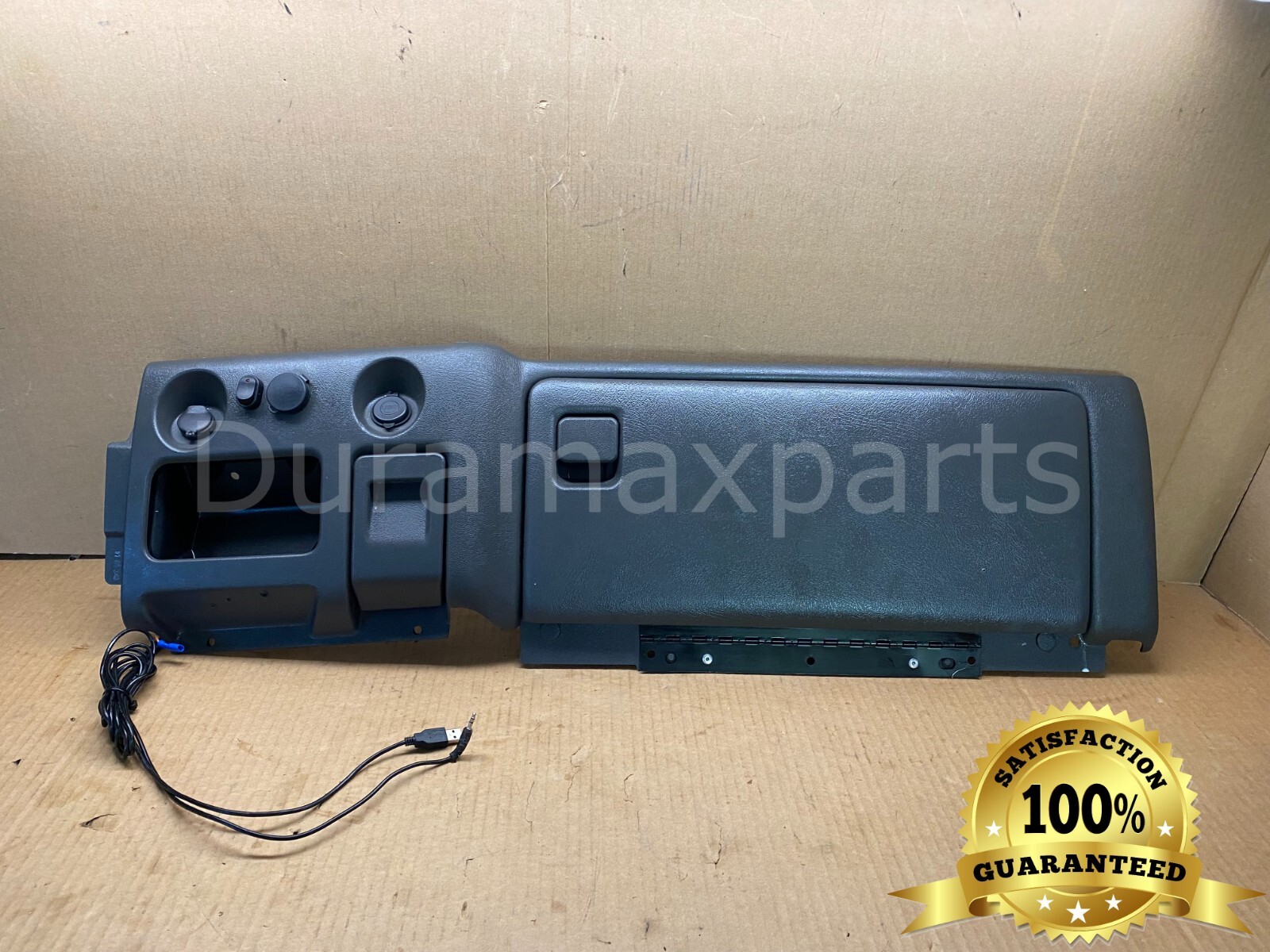 03-06 Chevy Silverado/GMC DASH BEZEL GLOVEBOX ASHTRAY 15807839 w/ Custom Switch