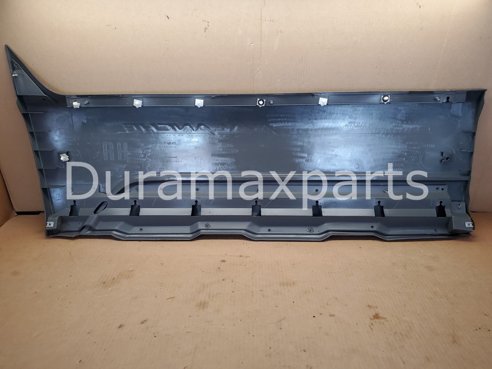 03-06 Chevy Avalanche Front RH Passenger Exterior Door Molding Trim 15086421 OEM - Image 6