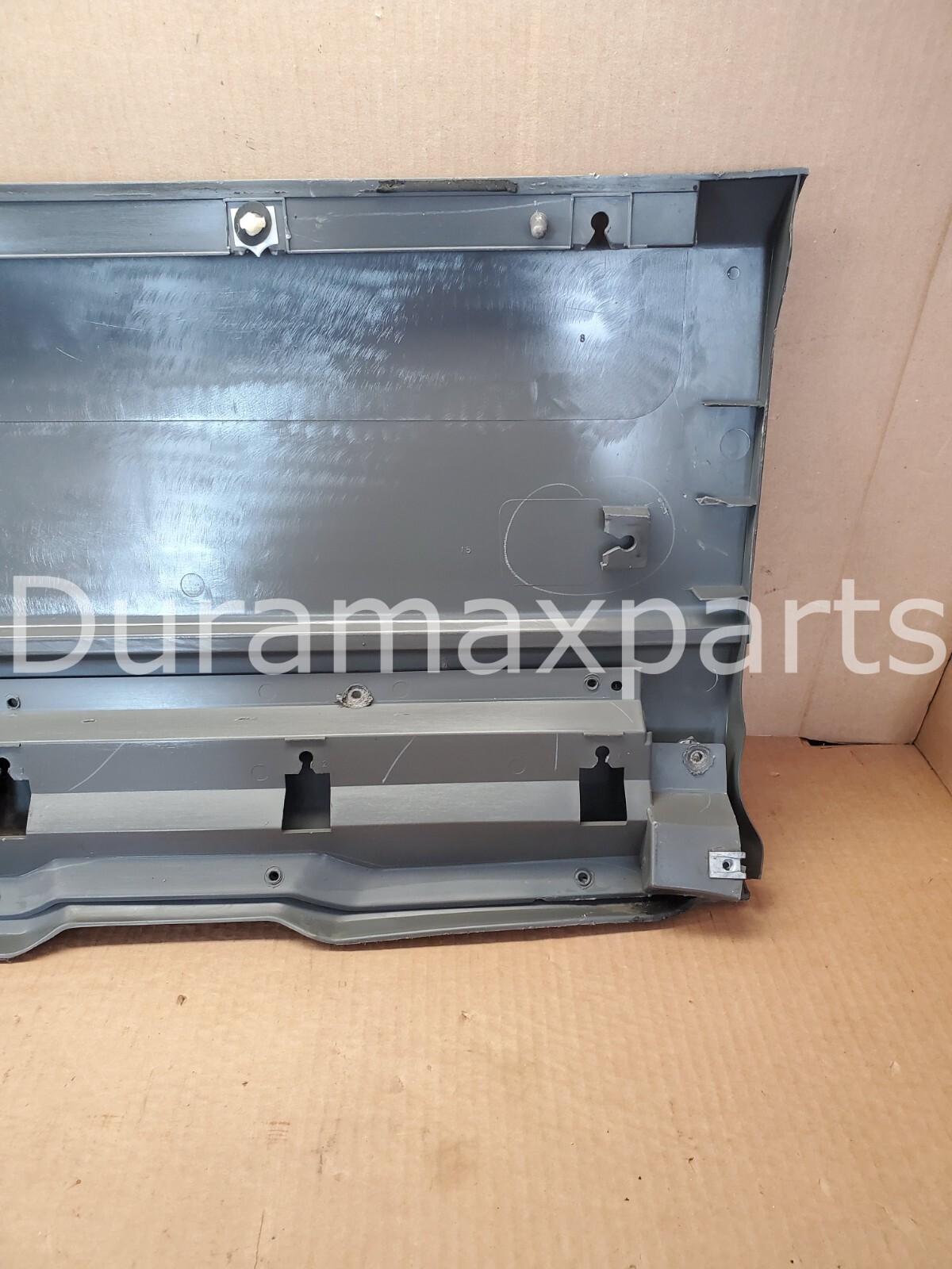 03-06 Chevy Avalanche Front RH Passenger Exterior Door Molding Trim 15086421 OEM - Image 9