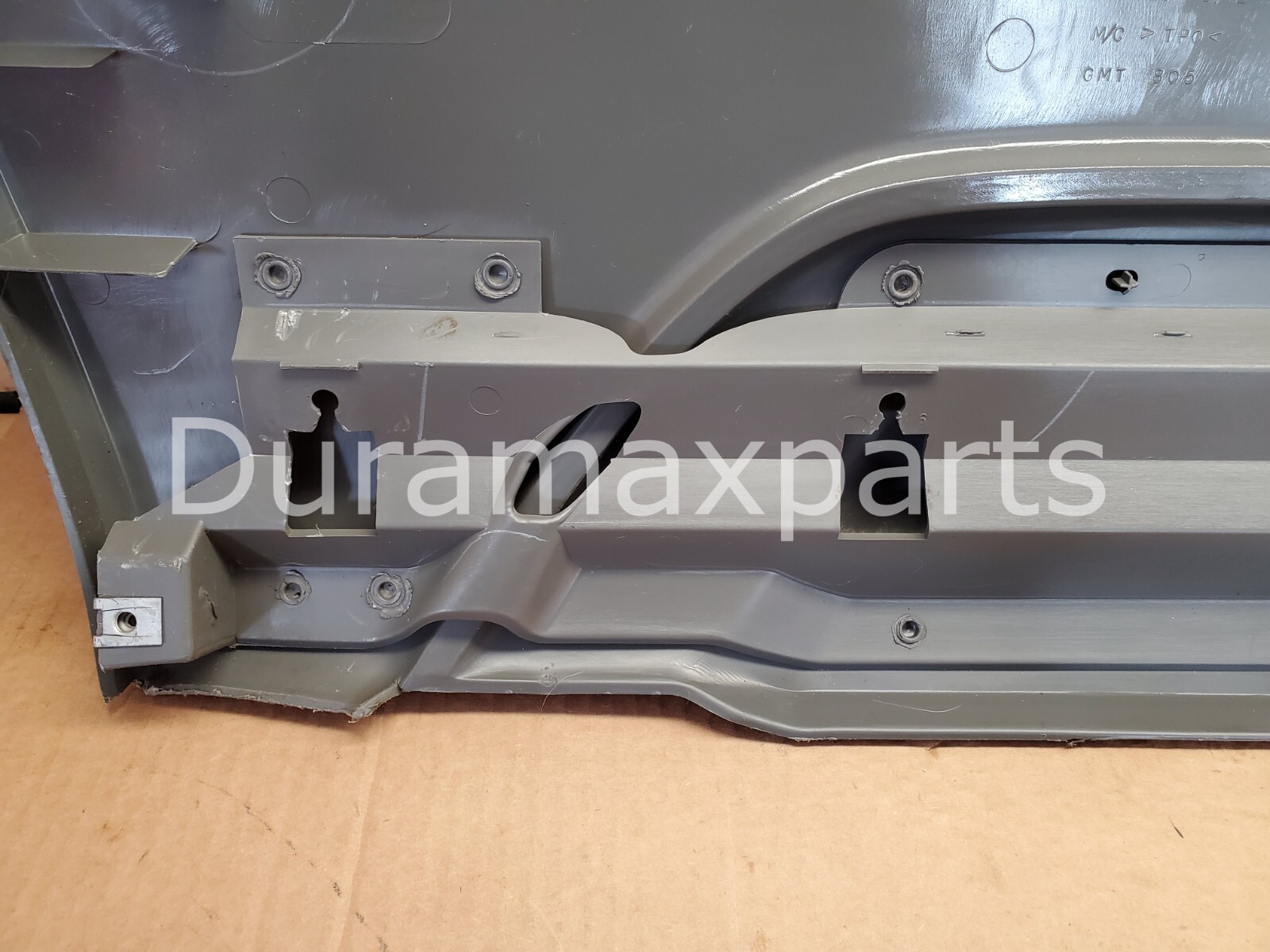 03-06 Chevy Avalanche Front RH Passenger Exterior Door Molding Trim 15086421 OEM - Image 10