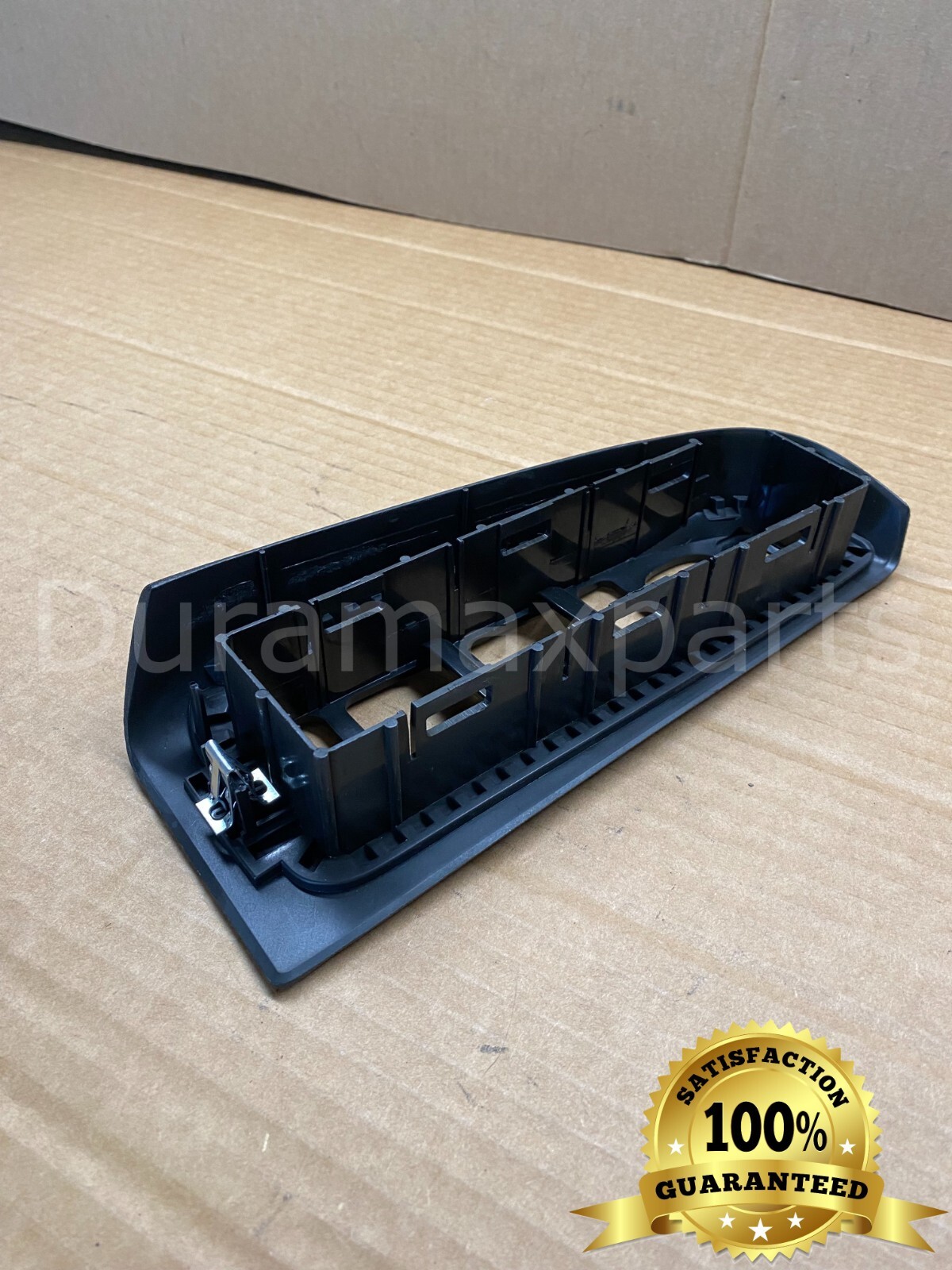 03-06 Chevy Silverado/GMC LF WINDOW CONTROL SWITCH BEZEL Dark Gray 15125145 - Image 5