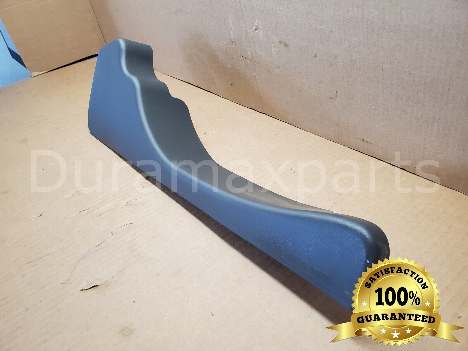 03-06 Chevy Silverado/GMC Sierra CREW CAB Pass. Side Rear Seat Bezel 15181091 - Image 4
