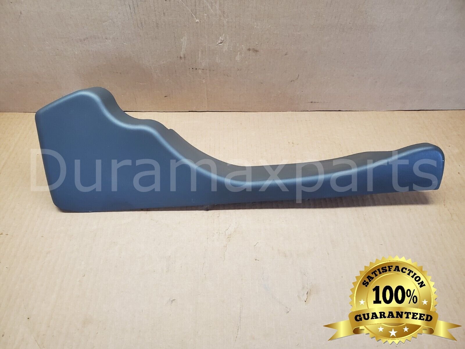 03-06 Chevy Silverado/GMC Sierra CREW CAB Pass. Side Rear Seat Bezel 15181091