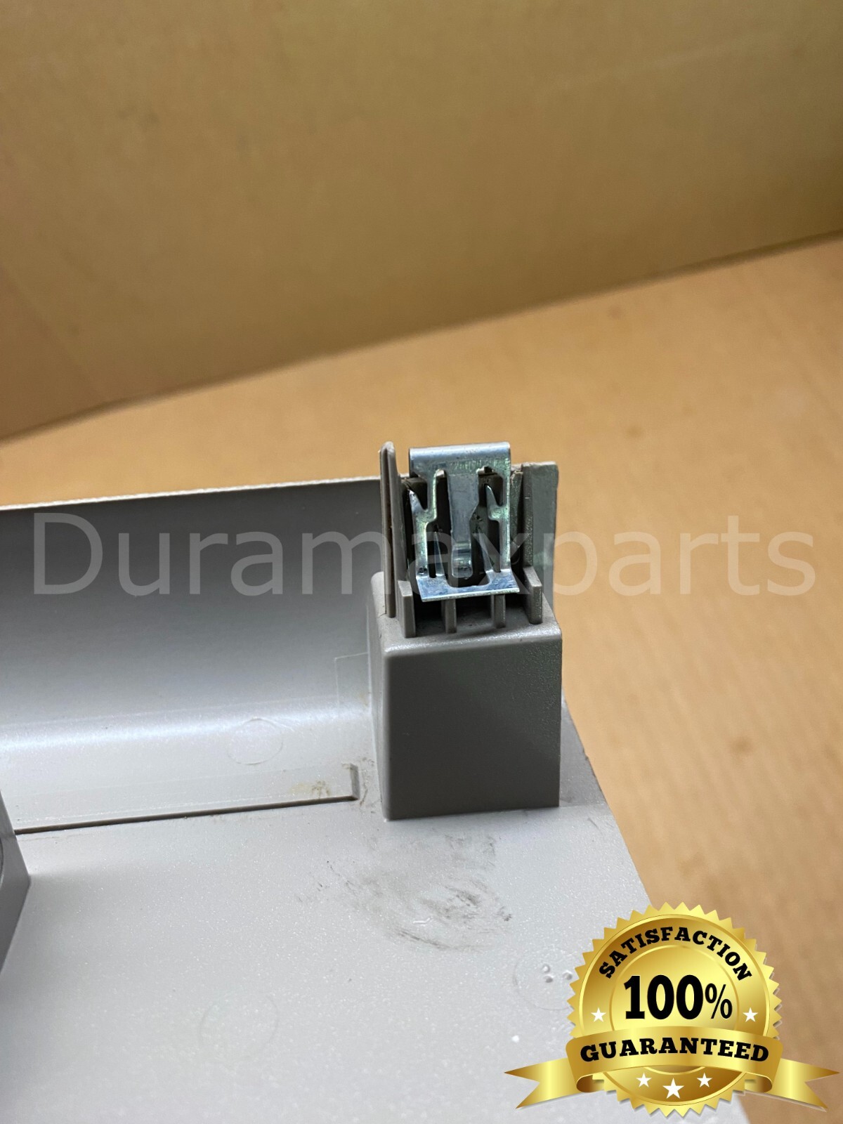 07-13 Chevy Silverado/GMC Sierra RF Window Control Switch 25898110 BEZEL ONLY - Image 5