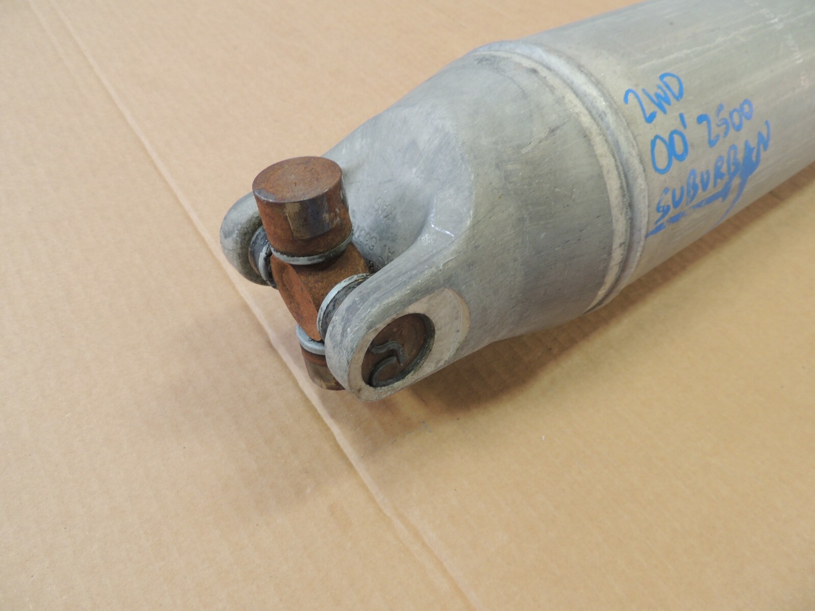 2000-2006 Chevy Suburban GMC Yukon 2500 Rear Driveshaft 2WD F3-28-499 Genuine OE - Image 8