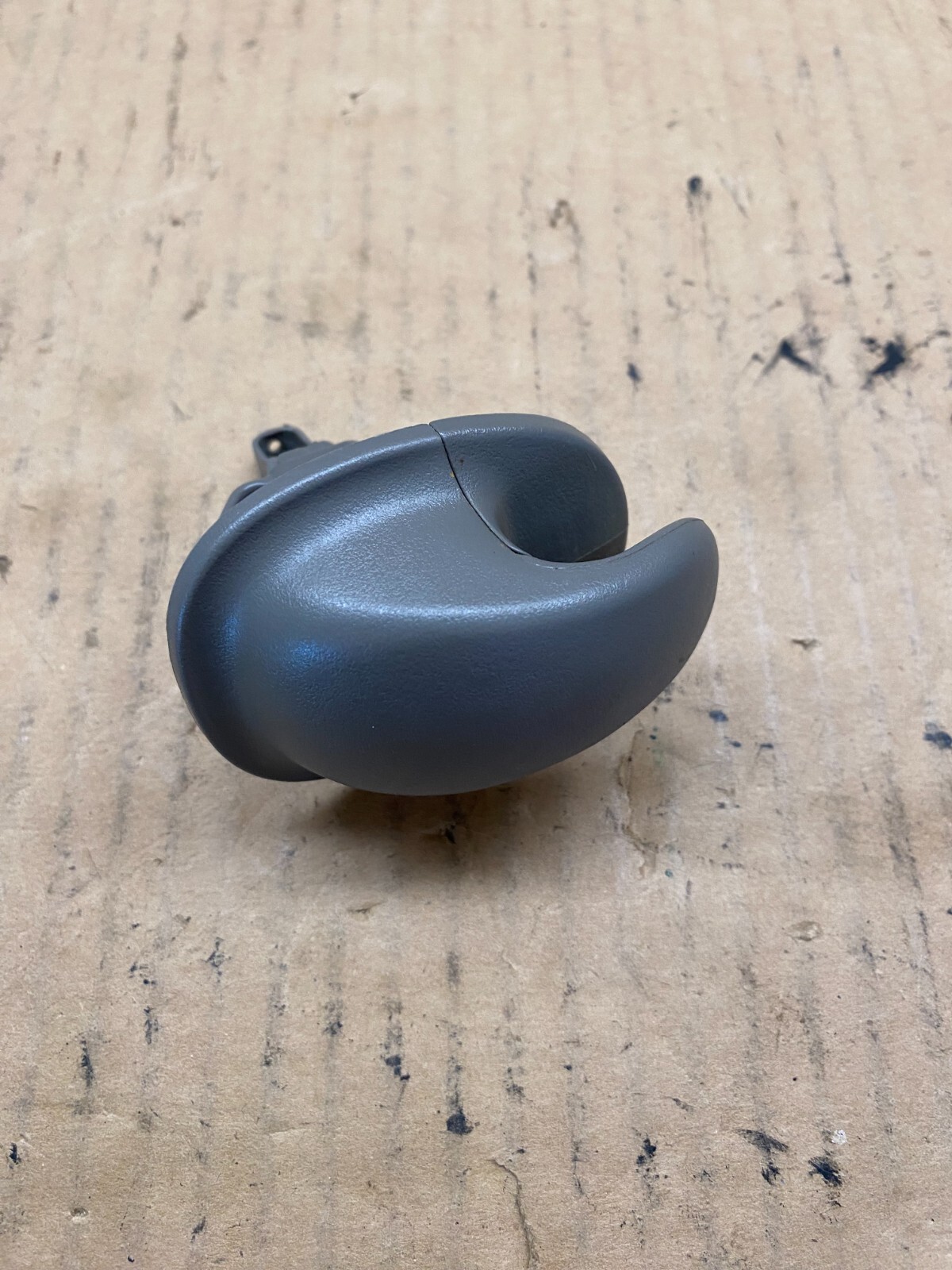 99-06 Chevy Silverado/GMC Sierra Coat Hook Hanger Gray 15045844 GM