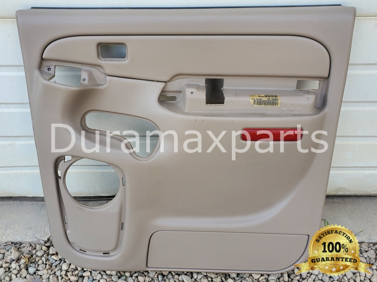 03-07 Chevy/GMC RIGHT REAR DOOR PANEL Medium Neutral with Reflector 15290253