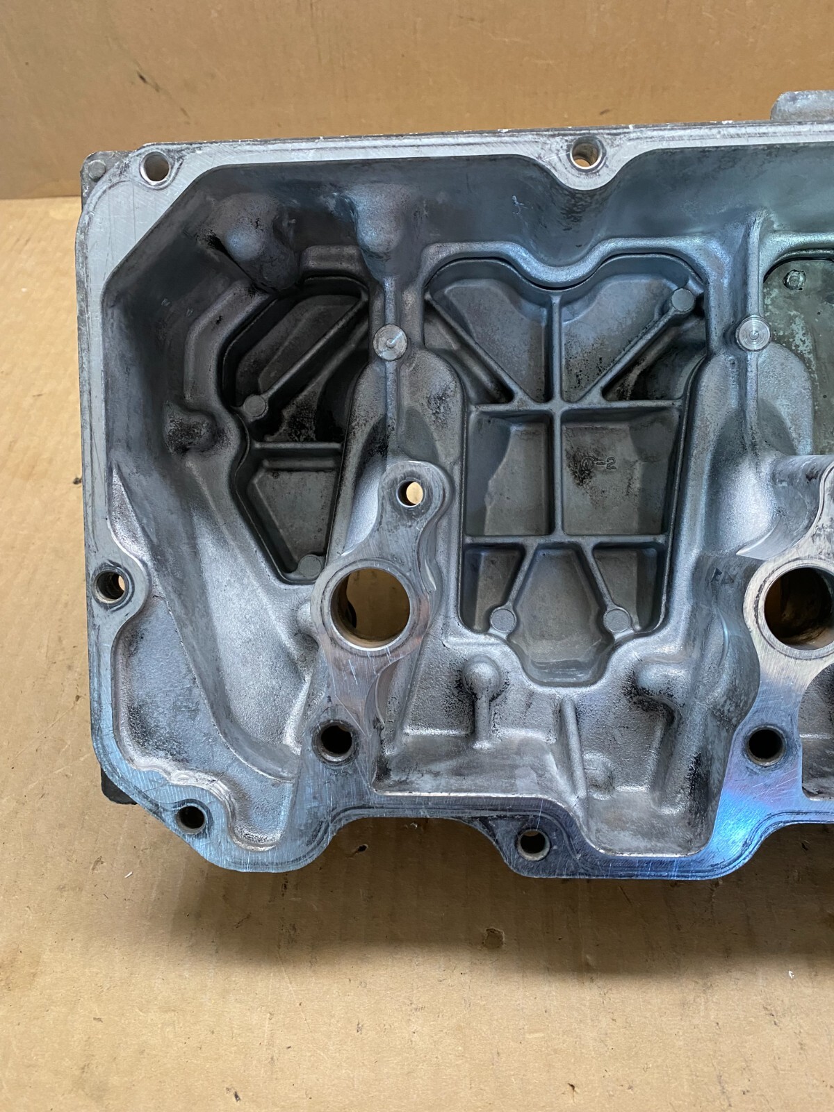 04.5-10 Chevy/GMC LLY LBZ LMM Duramax UPPER & LOWERVALVE COVER Pair 97309628 GM - Image 12