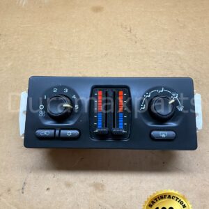 05-06 Chevy Silverado/GMC Sierra CLIMATE TEMPERATURE CONTROL w Rear Def 1037034
