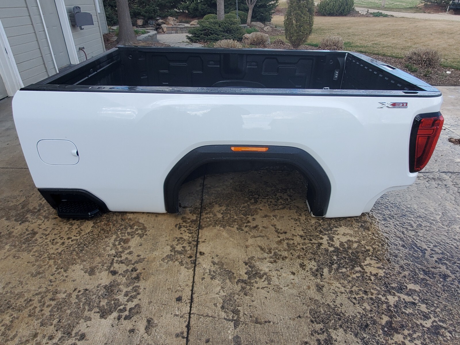 2020-2023 GMC Sierra 2500 3500 Truck Bed 8' White w/Multi Pro  – New Takeoff