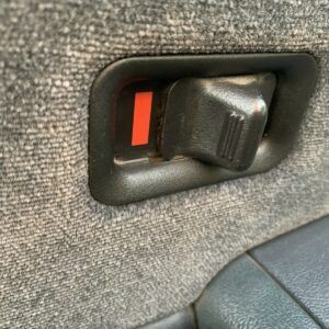 99-07 SILVERADO SIERRA SUBURBAN TAHOE DOOR PANEL LOCK INDICATOR 15172121 OEM