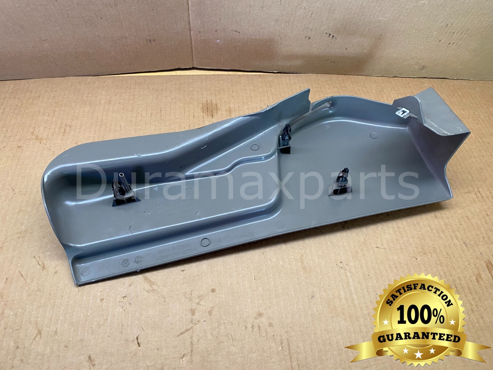 03-07 Chevy Silverado/GMC Sierra RF SEAT RISER FINISH COVER Pewter 88941723 - Image 4