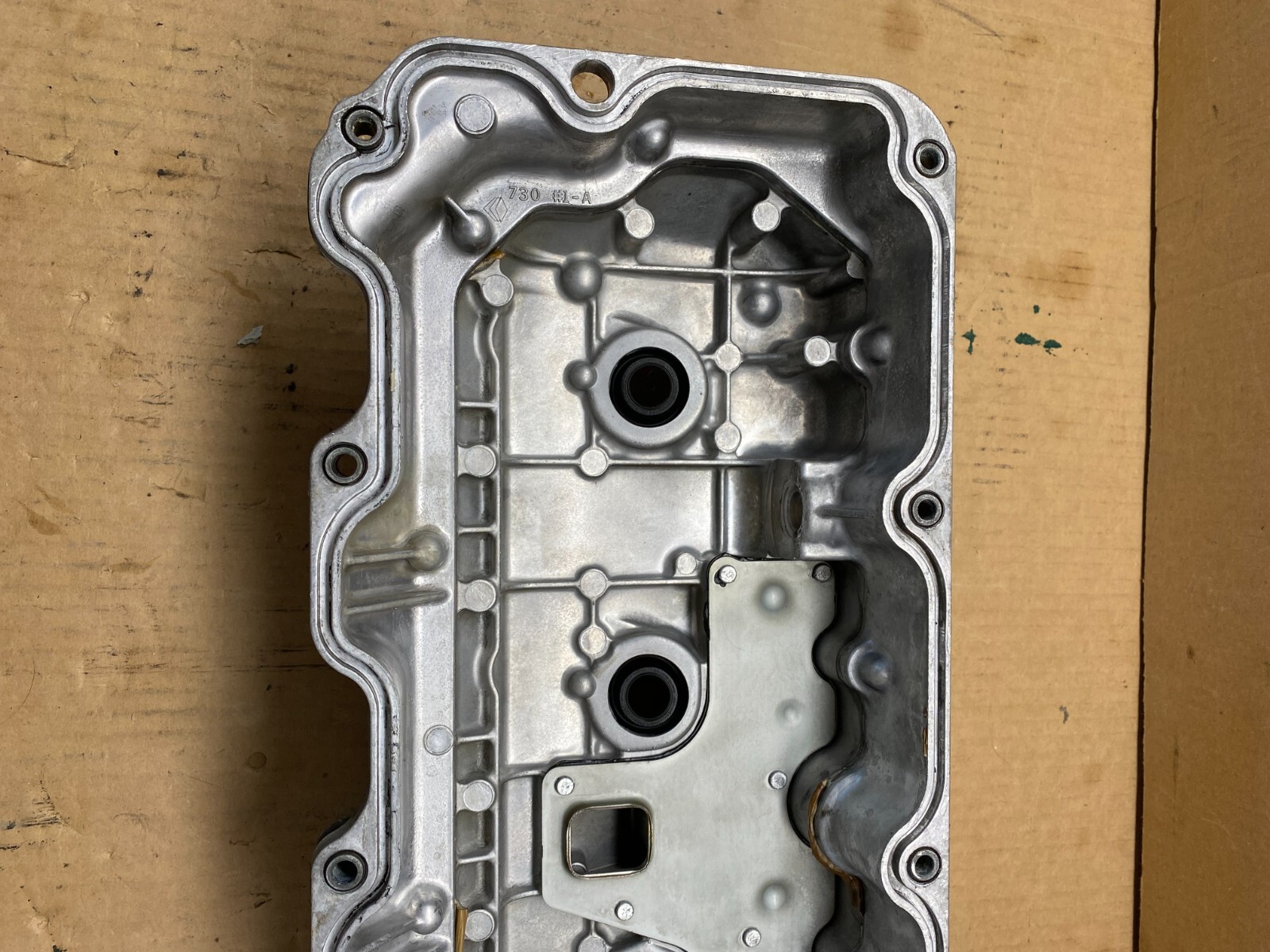 01-04 Chevy/GMC 6.6L LB7 Duramax Right Side UPPER & LOWERVALVE COVER - Image 7