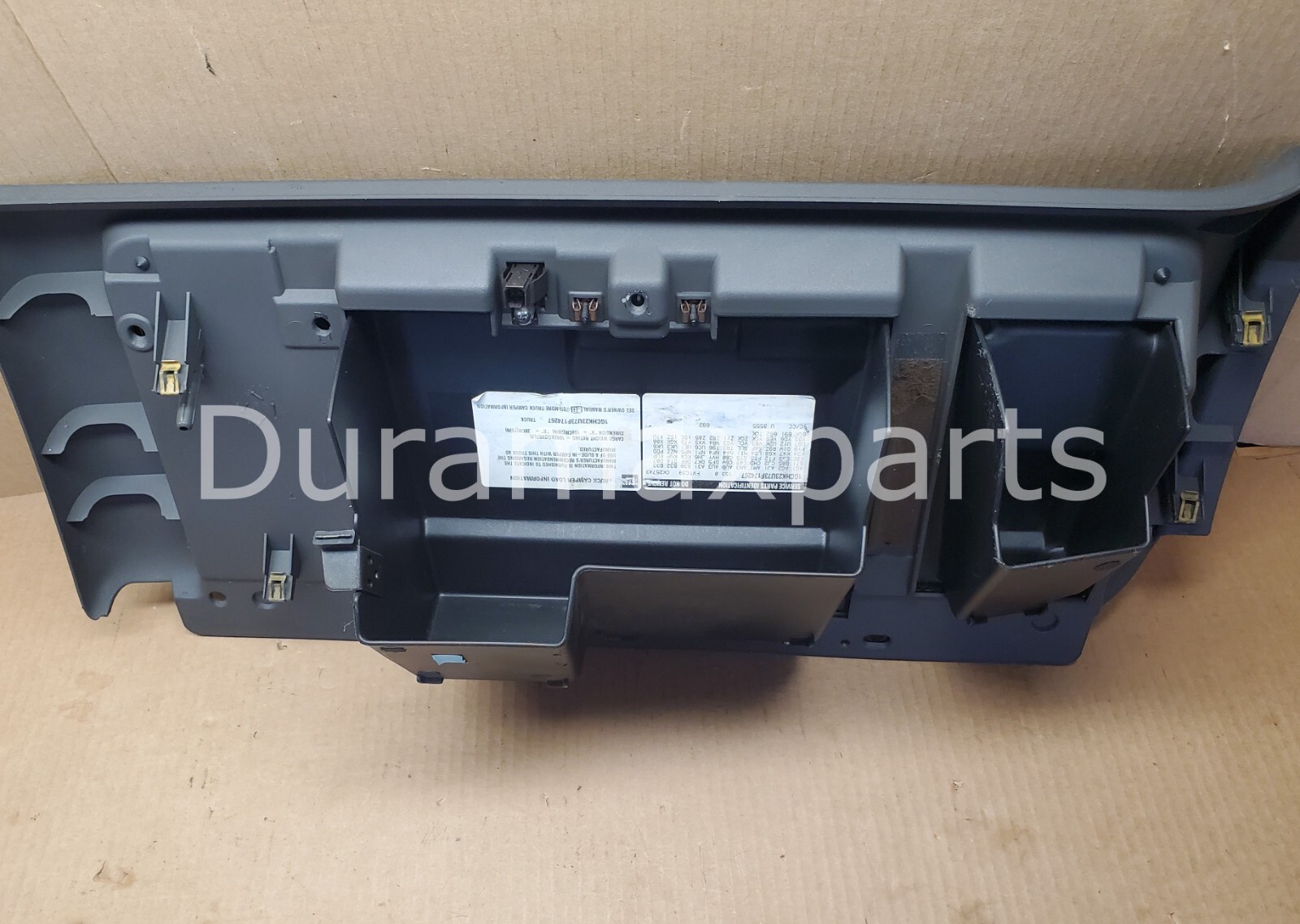 03-06 Chevy Silverado/GMC Sierra DASH GLOVE BOX w Panel Trim Gray - Image 4