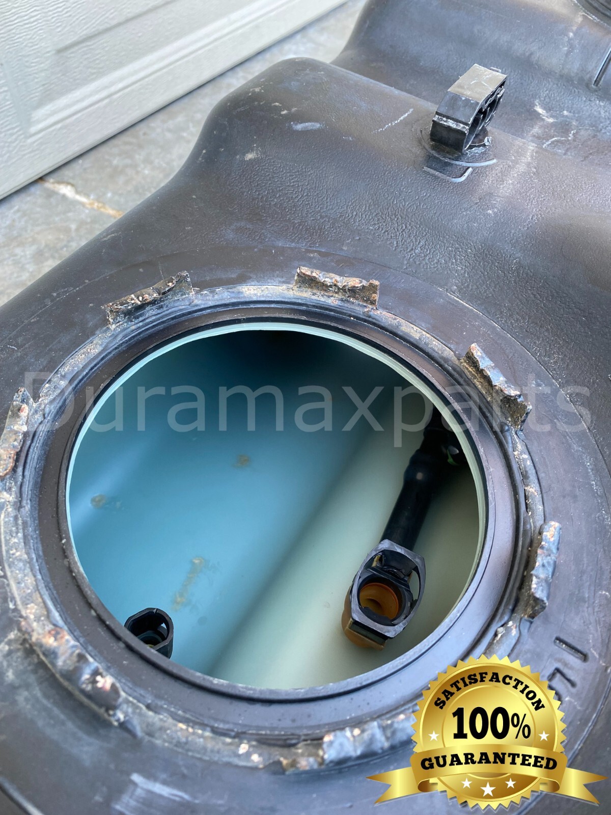 2004-2006 Chevy Suburban 2500/GMC Yukon 2500 15 Gal REAR AUX FUEL TANK 15112169 - Image 6