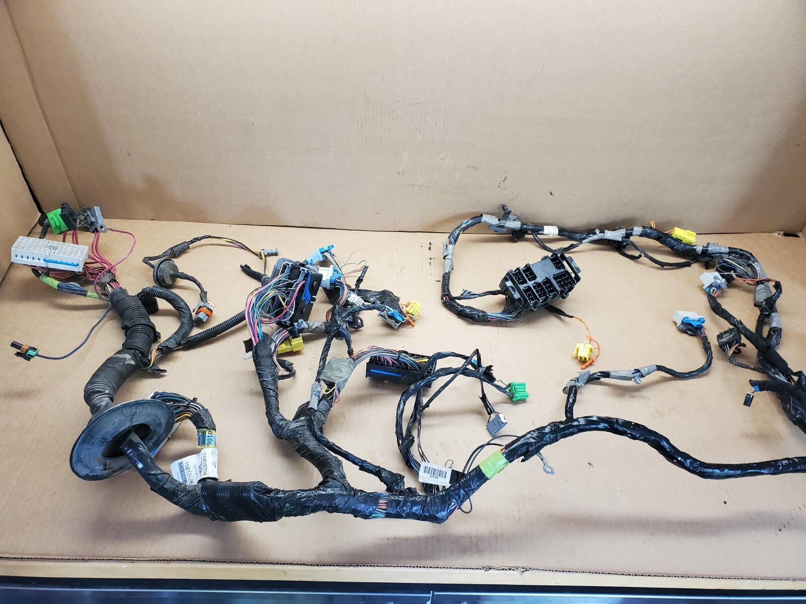 2006-2007 Chevy Silverado/GMC 2WD Duramax LBZ DASH WIRE HARNESS GENUINE 15810106