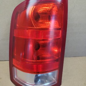 2007 - 2013 GMC SIERRA LH DRIVERS SIDE TAIL LIGHT ASSEMBLY 9598066 GENUINE GM!