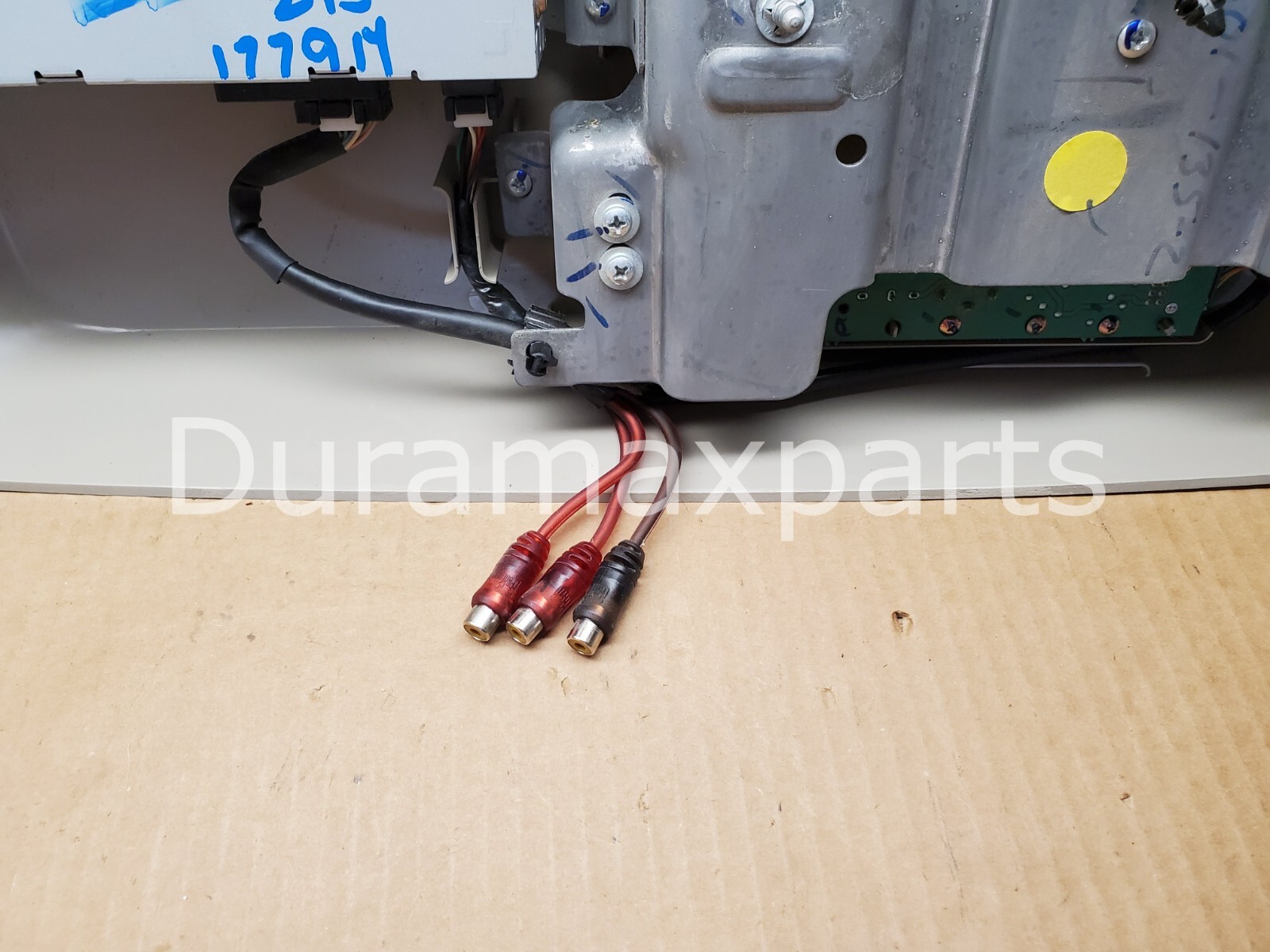 2003-06 Chevy Tahoe/GMC Yukon Overhead TV DVD Player Screen - Image 9