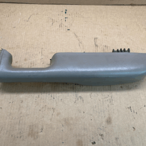 03-06 Chevy Silverado/GMC Sierra RH PASSENGER ARMREST TRIM Light Gray  15703702