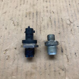 06-10 Chevy/GMC Duramax LBZ LMM 6.6L FUEL RAIL PRESSURE SENSOR & Plug 98006101
