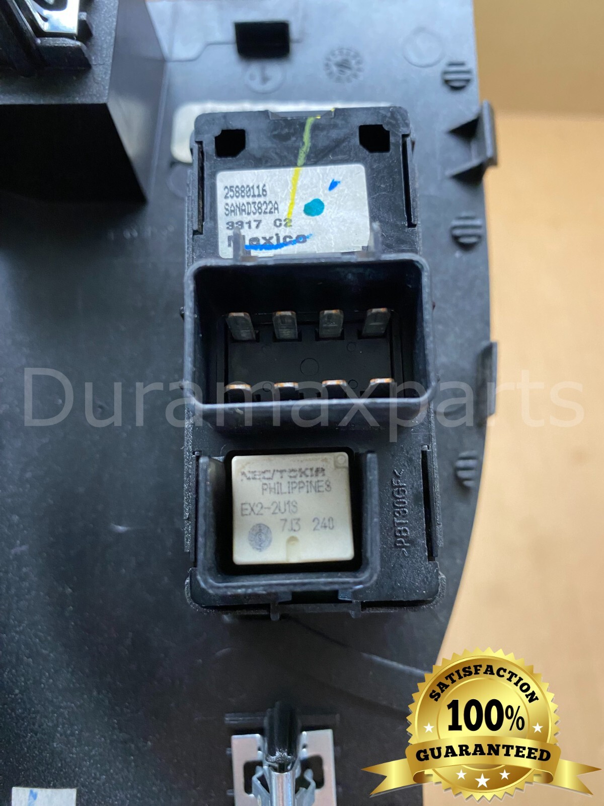 07-13 Chevy Silverado/GMC Sierra Right Rear Window Control Switch 25880163 - Image 6