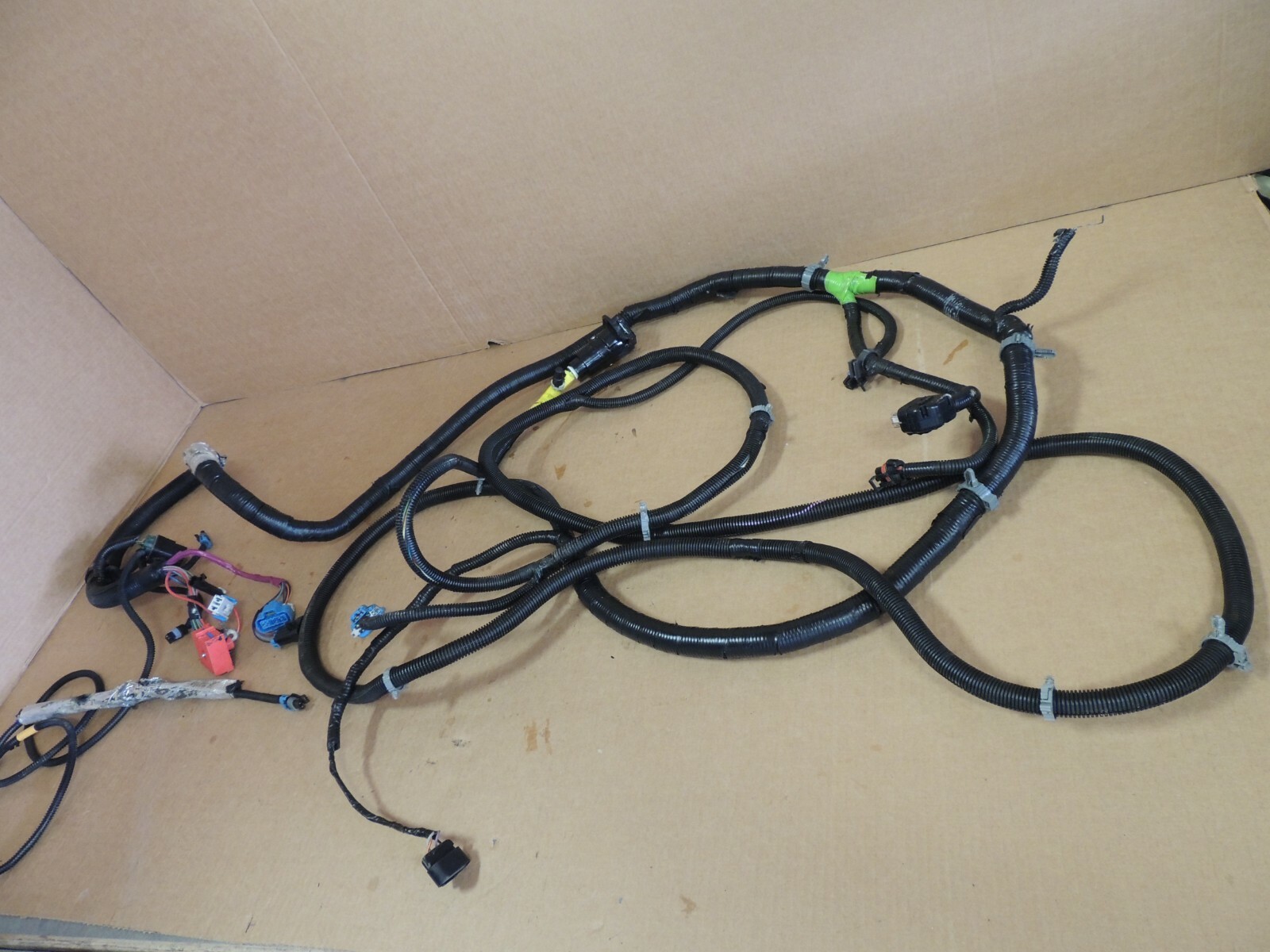 2001 Chevy Silverado/GMC Sierra 3500 6.0L 4X2 Reg Cab Long Bed Frame Harness