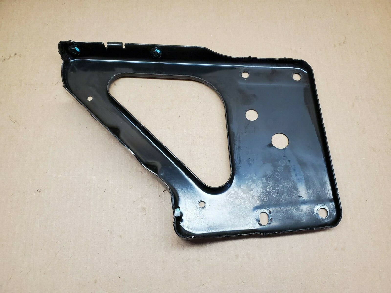 99-14 Chevy Silverado/GMC Sierra Battery Tray Support Bracket 10399558 GEUNINE