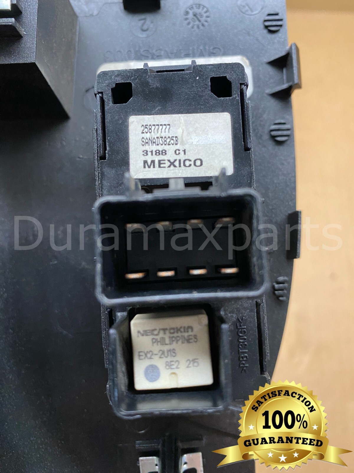 07-13 Chevy Silverado/GMC Sierra Right Rear Window Control Switch 25898109 - Image 6
