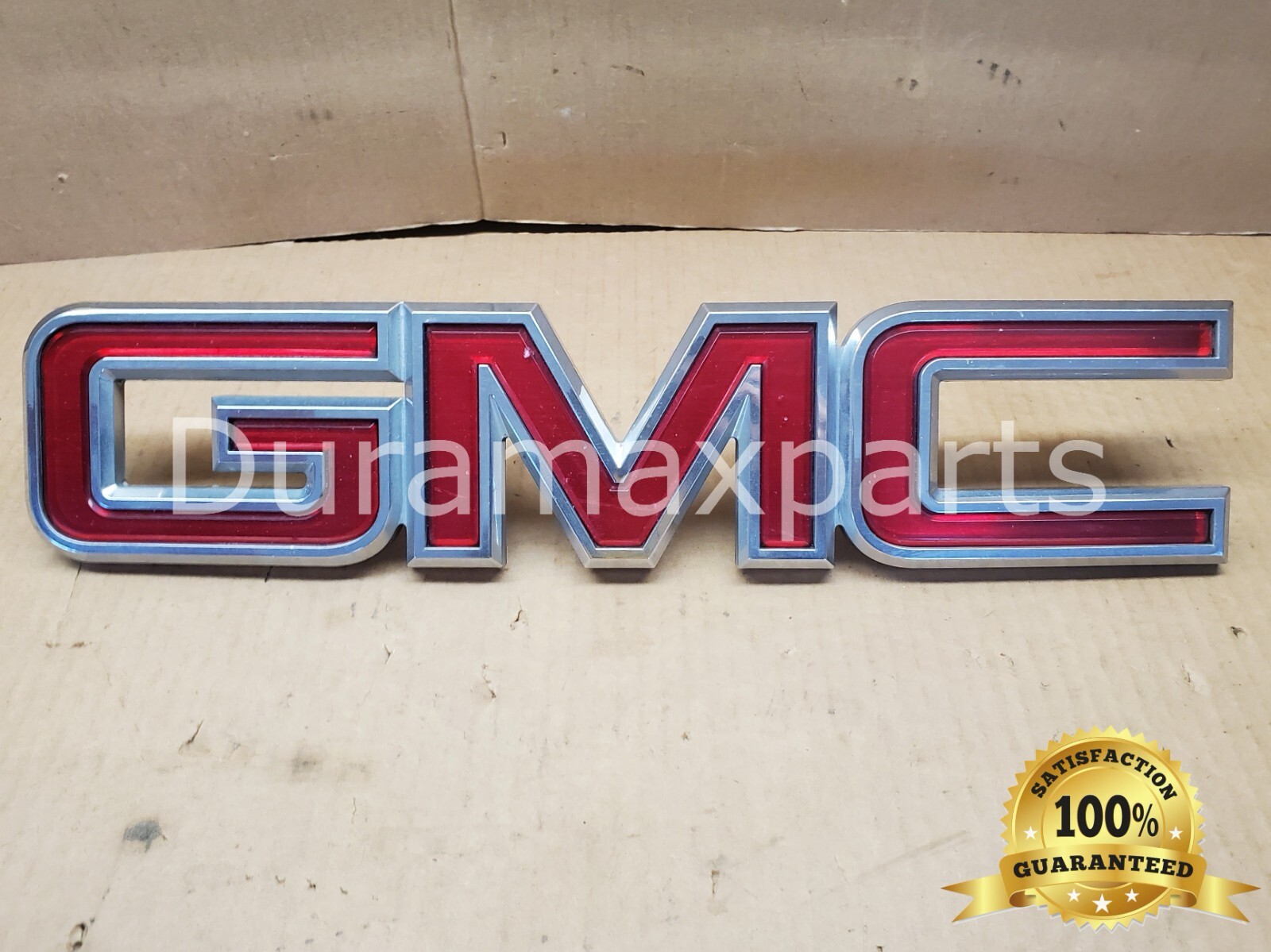 2007-13 GMC Sierra Front Grille Emblem Logo Nameplate GENUINE GM 15256164 OEM