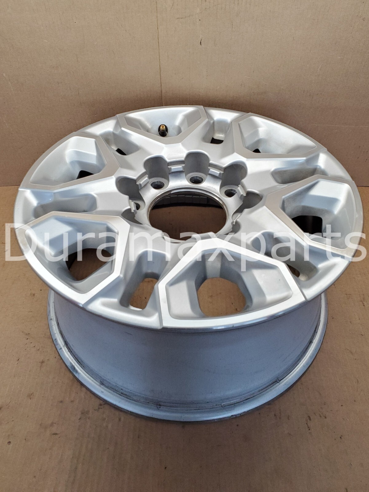 2020-25 Chevy Silverado 2500/3500 18" SILVER MACHINED ALLOY WHEEL 18x8 23377039 - Image 3