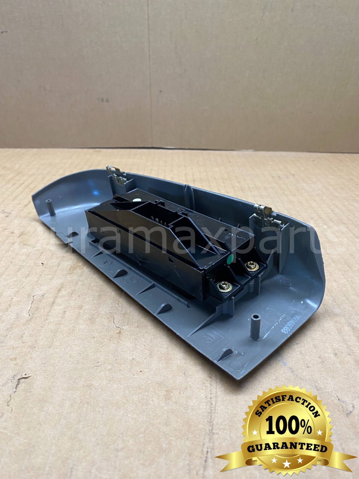 99-02 Chevy Silverado/GMC Sierra RF WINDOW CONTROL SWITCH 15704360 Light Gray - Image 5