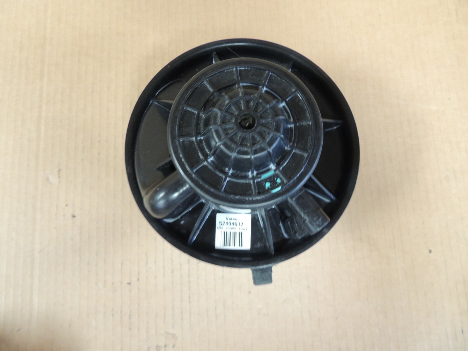 99-02 Chevy Silverado/Suburban/Tahoe/Sierra BLOWER FAN MOTOR GENUINE GM 52494617 - Image 4